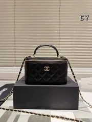 【今日特価】CHANEL リップスティックケース ハンドル付き メイクボックス（サイズ 20cm）
