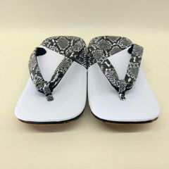 雪駄（せった）白地にヘビ柄風切り替え　LLサイズ   leather soled sandals （Setta）