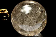 【１点物】迫力サイズ◇虹入り鉱物内包！ シルバールチルクォーツ　77mm　丸玉(台座付き) 原石 パワーストーン 天然石 _CG6666【宅急便】