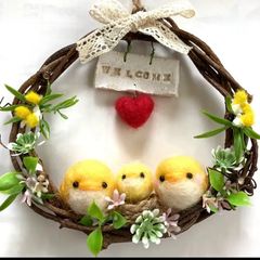 ハンドメイド　羊毛フェルト柴犬　家族　森ブランコ　リース 2025年最新柴犬羊毛フェルトの人気アイテム - メルカリ