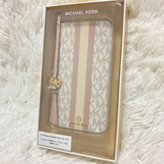 マイケルコース MICHAEL KORS　iPhone　手帳型ケース2023（6.7インチ 3レンズ）