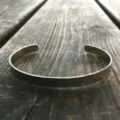 ストラスブルゴ 】18KYGダイヤモンドバングル (11.5g)