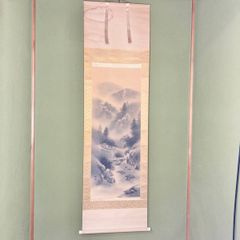 掛け軸　骨董品　風景画　山　山水画　掛軸　日本画　シミ有り　美術品　日本　レトロ　箱なし　木　林　川　古い掛け軸　骨董　昭和