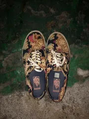 国内発☆送料無料！VANS OLD SKOOL シックなペイズリー柄 国内2月8日発売予定】バンズ ボルト 