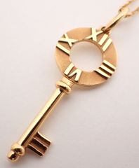 美品 TIFFANY&Co.(ティファニー) アトラスキーネックレス K18YG 4.3g Au750 イエローゴールド 18金 鍵 南京錠 レディースのサムネイル
