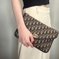 FENDI✨ビューティーポーチ FF エンボス 化粧ポーチ コスメ