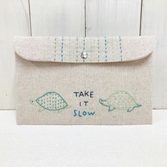 フラットポーチ【亀】　刺し子・綿麻・コットン