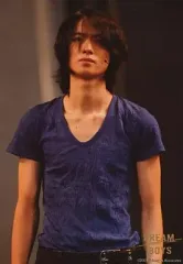 【中古】生写真(ジャニーズ) A.B.C-Z/戸塚祥太/ライブフォト・腰上・紫シャツ・イヤホンマイク・顔上向き/DREAMBOYS/公式生写真