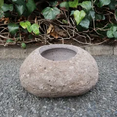 本鞍馬石つくばい(ミカン掘)ノミ仕上げ 本鞍馬石つくばい(ミカン掘)ノミ仕上げ
