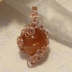 高品質　綺麗なオレンジ色のサンストーン（１０ｍｍ）　ペンダント