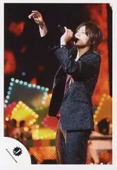 【中古】生写真(ジャニーズ) Kis-My-Ft2/北山宏光/ライブフォト・膝上・衣装黒・目線左上・右手上げ・左手マイク/公式生写真