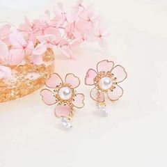 新 🌸シンプル ビジュー輝く 桜 1輪  春 お花見 イヤリング 、 ピアス