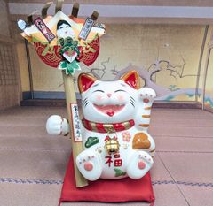 猫舎道楽堂本舗 招き猫 貯金箱 陶器 縁起物 置物 鶴亀 座布団付 - メルカリ