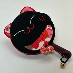 【和柄手鏡　NO.4】猫好きさん必見！縮緬の和柄手鏡🌸　１点物