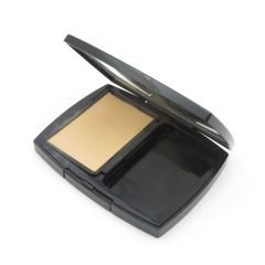 CHANEL シャネル ヴィタルミエール ドゥスール コンパクト ファンデーション 10 ベージュ BY9621Q