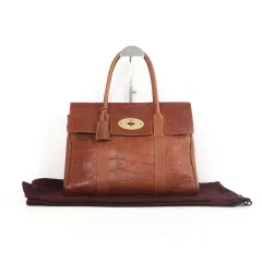 未使用級✨マルベリー 新型スモールベイズウォーター フィエリーレッド 定価16万 三越伊勢丹 | MULBERRY/マルベリー通販 | スモール ソフト