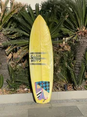 カリフォルニア　CASHサーフボード　トライフィン中古＊受け渡しのみ カリフォルニア CASHサーフボード トライフィン中古＊受け渡し