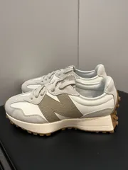 2024年最新】NEW BALANCE 327 24.5の人気アイテム - メルカリ