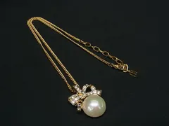 ■美品■ NINA RICCI ニナリッチ ラインストーン パール リボン ネックレス ペンダント アクセサリー レディース ゴールド系 DI5550