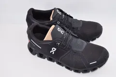 2025年最新】onクラウド5 ブラックの人気アイテム - メルカリ