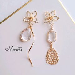 華奢ワイヤーフラワー クリアドロップ 編み雫  ピアス/イヤリング