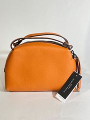 新品 ジャンニキャリーニ アリファM シボ革 黄 GIANNI CHIARINI - メルカリ