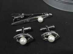 Item thumbnail for item b38245ca-20db-40a7-b49c-f5b1ecad517d