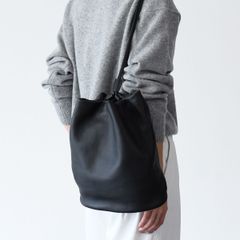 \"THE ROW\" Joe レザー バックパック Joe レザー製バックパック ブラック – The Row