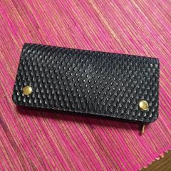 ミドルトラッカーウォレット (丘染め) ③ 黒 - メルカリ