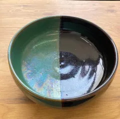 値下げ！未使用　牛ノ戸焼　中井窯　染め分け　緑抜き　大皿　鳥取 値下げ！未使用 牛ノ戸焼 中井窯 染め分け 緑抜き 大皿 鳥取