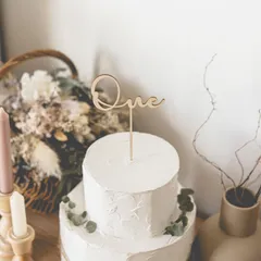 木製ケーキトッパー One 1歳 誕生日 ケーキトッパー おしゃれ パーティーデコレーション バースデー ケーキトッパー モダンデザイン おしゃれ 木製 ベビー