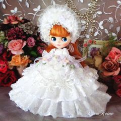 マリーアントワネット 夢見るボンネットの花飾りホワイトフリルドールドレス