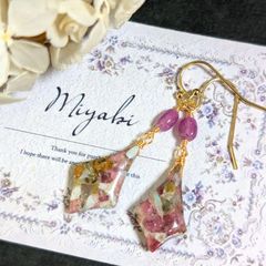 新作♪ 風鈴ピアス 桃色涼花透明特大玉 手描き和柄シェル短冊 浴衣 花 