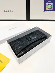【今日特価】Dior ディオール 人気の二つ折りウォレット 牛皮で仕上げ耐磨耗耐久性に優れ触感良好-WTO輸入2