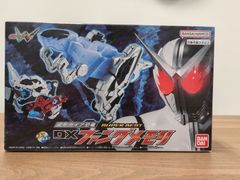 仮面ライダーW　仮面ライダーダブル　DXファングメモリ