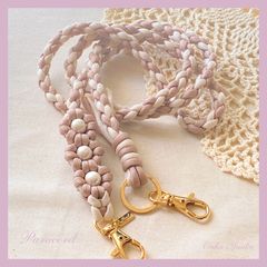 【ハンドメイド】パラコード・スマホ用お花柄ショルダーストラップ シルバーリーフ】パラコード スマホショルダー ストラップ
