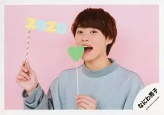 【中古】生写真(ジャニーズ) なにわ男子/大橋和也/横型・バストアップ・衣装グレー・両手フォトプロップス・左向き・口開け・背景ピンク/Greeting Photo ～ニューイヤーVer.～/公式生写真