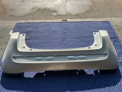 新型クロスビー MND1S 現行型 リアバンパーガーニッシュ - メルカリ