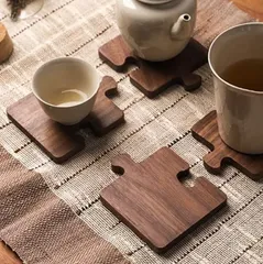 HARGIO 4点セット コースター 木製 パズル 鍋敷き 茶托 木製コースター 北欧雑貨 インテリア 茶色 パズル型 パズルコースター おしゃれ かわいい(ブラウン)のサムネイル