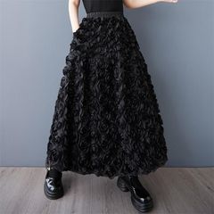 モード系  春夏スカート ニューデザイン ロング丈 Aライン 立体花 ボリューム◎ ふんわりカバー レディース フレア 薔薇 ロングスカート 楽しみたい春におすすめの1枚 リラックス感もGOOD おすすめ
