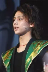 【中古】生写真(ジャニーズ) Kis-My-Ft2/藤ヶ谷太輔/ライブフォト・バストアップ・衣装黒・緑・体左向き・2Lサイズ/滝沢演舞城 ’08 命/公式生写真