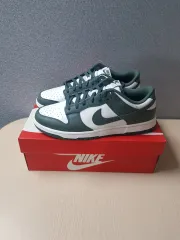 新品 NIKE(ナイキ) ダンク ロー レトロ