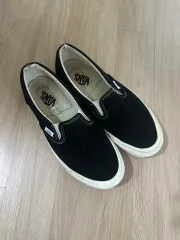VANS(バンズ) ボルト スリッポン 黒 260