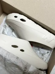 ニューバランス クロッグ アイボリー 270 サイズ メンズ