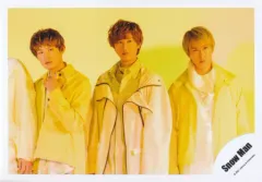 【中古】生写真(ジャニーズ) Snow Man/向井康二・阿部亮平・宮舘涼太/横型・膝上/シングル「HELLO HELLO」MV＆ジャケ写オフショット/公式生写真