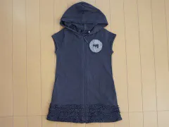ベベ bebe アウトレット 子供服 女の子 100cm 半袖 ワンピース グレー 無地 コサージュ付き ★4 ガールズ 女児 キッズ 【中古】 ユーズド リサイクル 古着