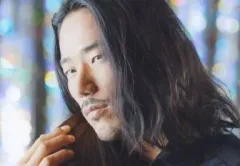 【中古】生写真(男性) 三代目 J Soul Brothers/NAOKI/横型・顔アップ・右手髪の毛・背景メタリック/「Powder Snow ～永遠に終わらない冬～」 EXILE mobile＆EX FAMILY会員限定特典