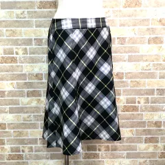 送料込み！ 美品 BURBERRY LONDON スカート 40 ブラック チェック 588