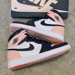 NIKE WMNS AIR JORDAN 1 RETRO HIGH OG SE "CHEWING GUM" ATMOSPHERE/WHITE-LASER PINK-OBSIDIAN