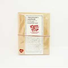 【数量限定カラー】トラベラーズノート　パスポートサイズ　LOVE AND TRIP レッド　15371-006